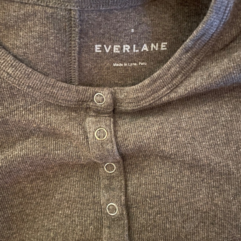 Everlane Ribbed luxe henley - Picture 3 of 3